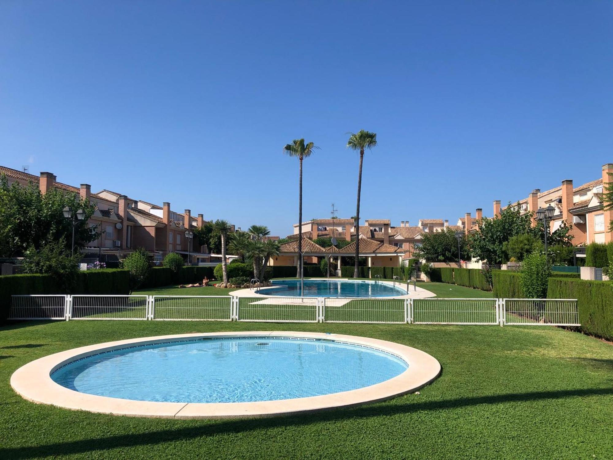 Adosado Para Familias Al Lado De La Playa, Con Piscina Castellón de la Plana Екстериор снимка
